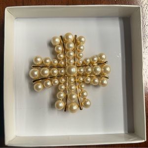 Joan Rivers Vintage Gold Pearl Cross Pin Brooch